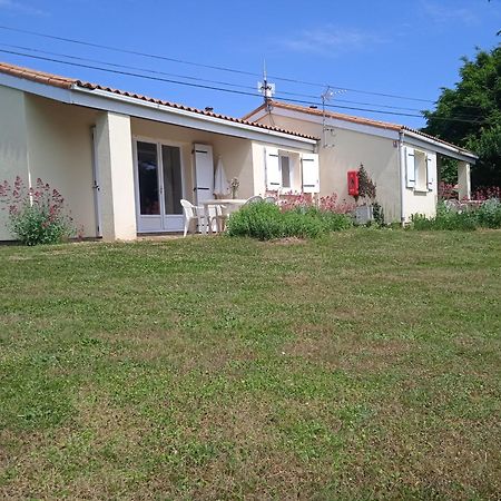 Olydea Le Lambon - Prailles-La-Couarde Hotel Exterior photo